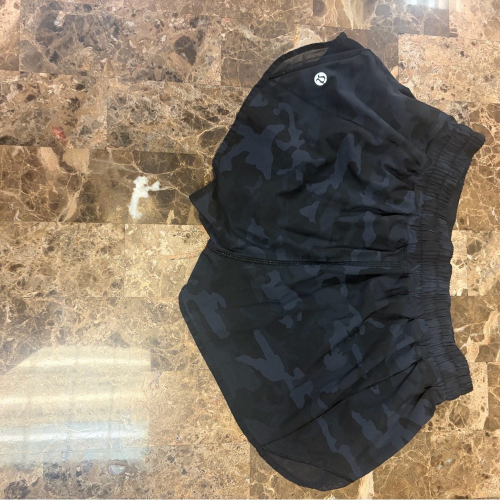lululemon athletica Black Camo Athletic Hottie Hot Low-Rise 2.5 Shorts